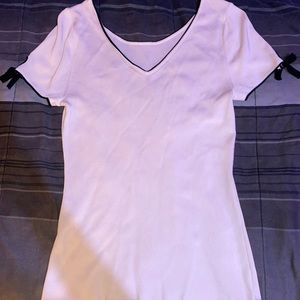 WHITE HOUSE BLACK MARKET: S white bow tie tee.